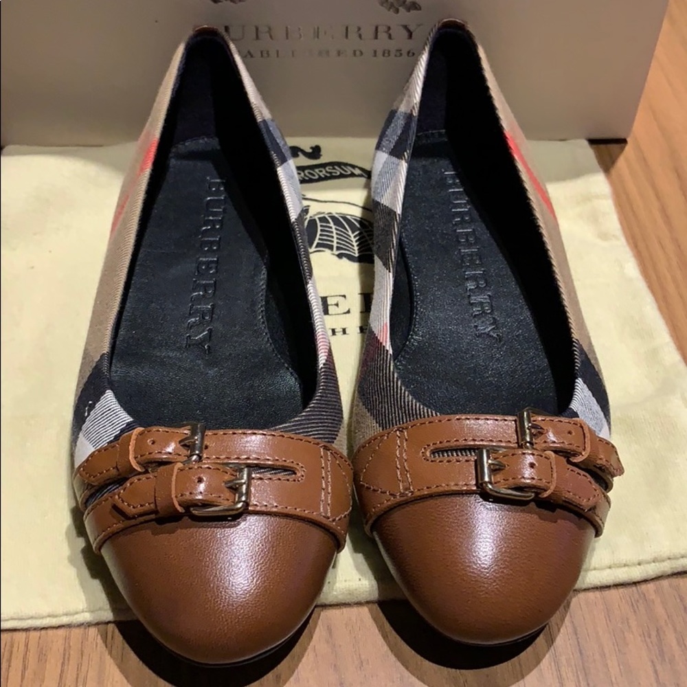 New Burberry Flats 7